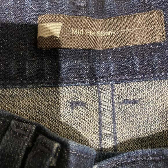 Levi's Size 10 Black tab Mid Rise Skinny Dark Wash Button Pocket - Picture 5 of 9